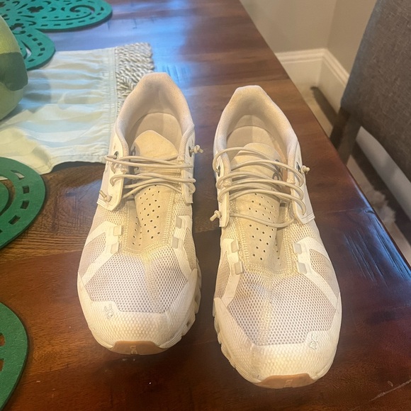 On Running Women's Sneakers - White and Gray - Picture 7 of 8